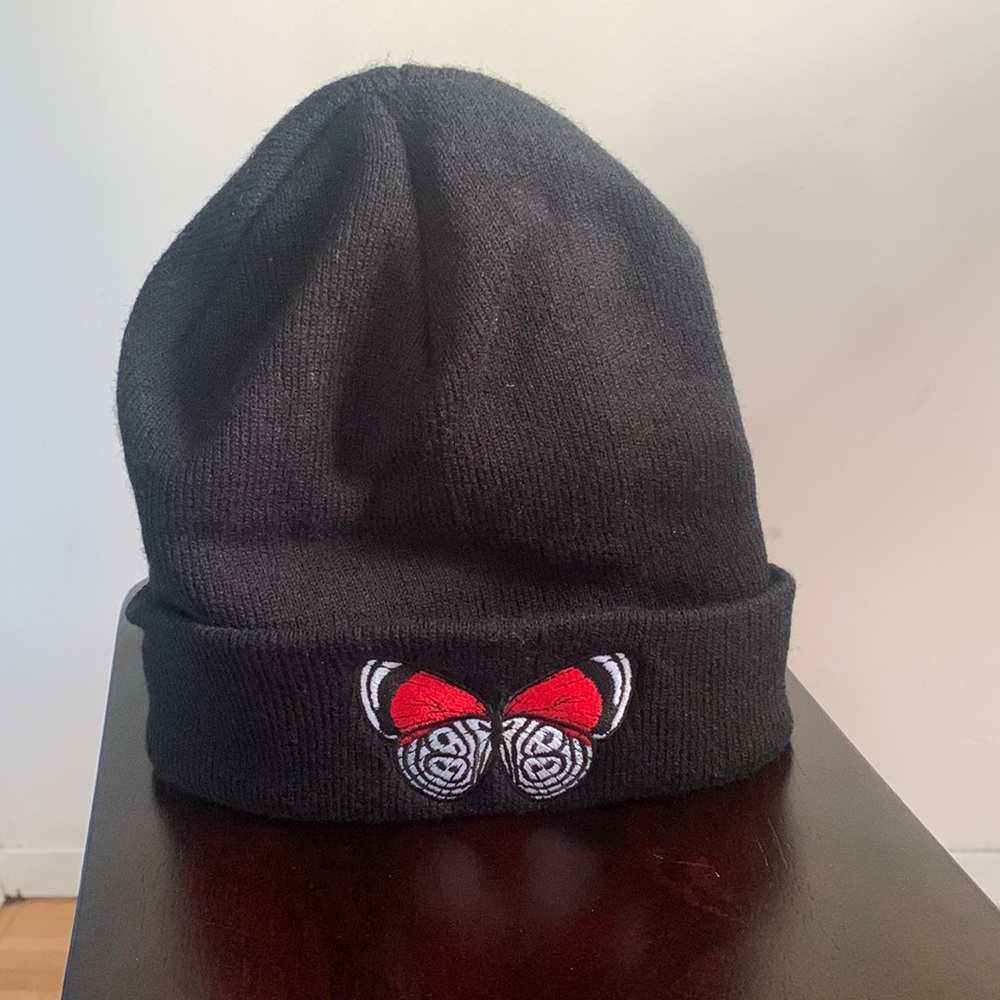 Butterfly Toque - Picture 1 of 7